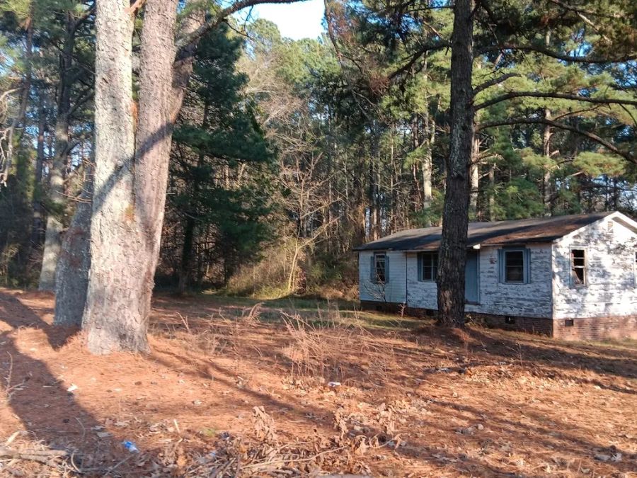 New Light Road, North Wake County, old house and building. Close in. photo 5