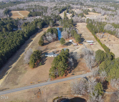 4562 Hight Road photo 2