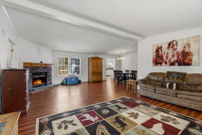 4562 Hight Road photo 21