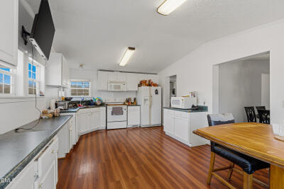 4562 Hight Road photo 24