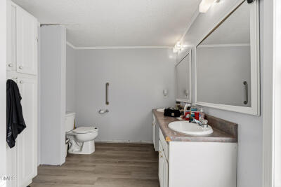 4562 Hight Road photo 33