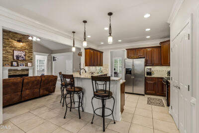 1007 Chatham Court photo 32