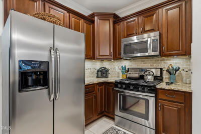 1007 Chatham Court photo 34