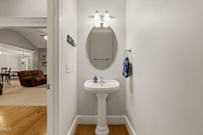 1007 Chatham Court photo 42