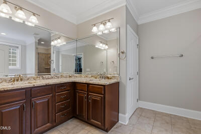 1007 Chatham Court photo 48