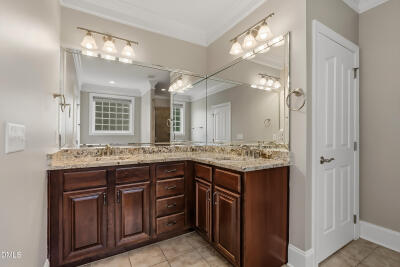 1007 Chatham Court photo 49