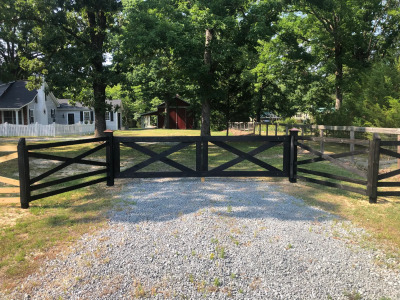 5.55 Acres w/ Private Pond &amp; Huge 20' Storage Building photo 2