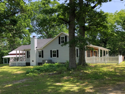 5.55 Acres w/ Private Pond &amp; Huge 20' Storage Building photo 5