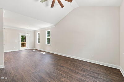 137 Seaman Street photo 3