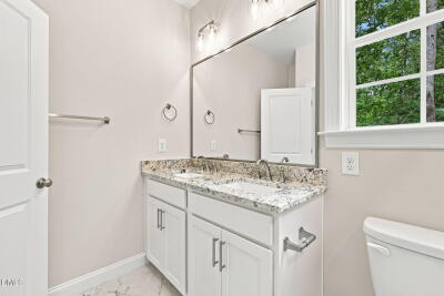 137 Seaman Street photo 10