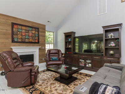 120 Clubhouse Drive photo 8