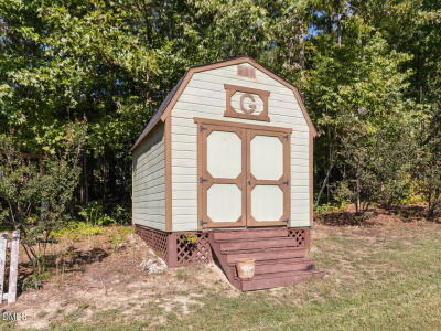 120 Clubhouse Drive photo 33